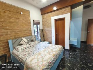 Lakefront Villa 3B2HKS Gated Society - Bangalore - 3