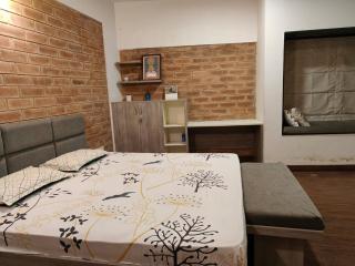 Lakefront Villa 3B2HKS Gated Society - Bangalore - 1
