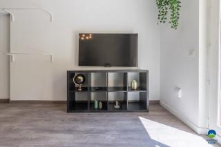 1 STUDIO & 5 APPTS - 1 à 4 lits - 1 à 7 pers - max 31 pers - 1 immeuble - Confort, Flexibilité ------ ENGLISH - 1 STUDIO & 5 APTS - 1 to 4 beds - 1 to 7 guests - up to 31 - same building -- Cattenom - Hayange - 2