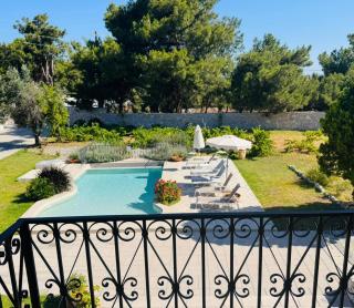 Emarmene Wine & Vineyard Retreat - 0