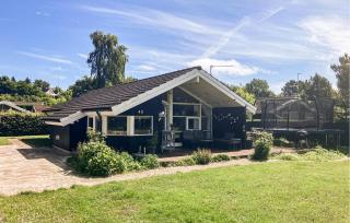 Cozy Home In Dronningmølle With Wifi - Dronningmølle - 1