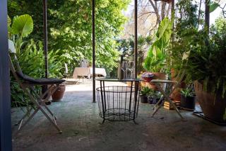 Minimalist Escape with Lush Green Terrace - 8