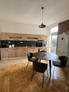 Spacious city flat with courtyard - Košice - 5