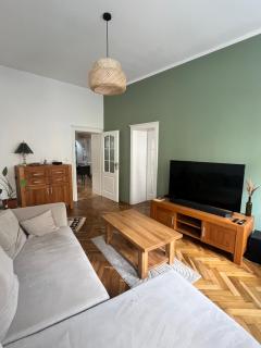 Spacious city flat with courtyard - Košice - 6