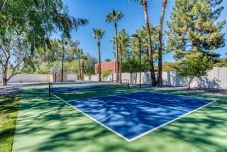 Scottsdale Free Heated Pool & Private Pickle Ball - Phoenix - 8