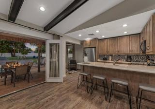 Scottsdale Free Heated Pool & Private Pickle Ball - Phoenix - 4