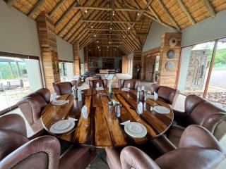 RoiSan Private Game Lodge - Rooiberg - 2