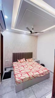 7th Heaven Hotel - Hisār - 9