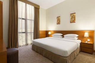Ramada Hotel & Suites by Wyndham Ajman - Ajman - 2