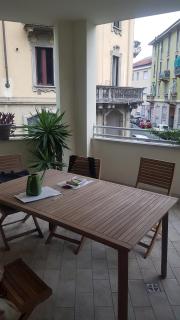 Bright three-room apartment with terrace in Milan - 1