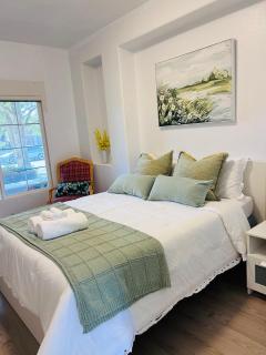 #Marbella Lane - Lit & Laid Back Eastvale Home - Corona - 3