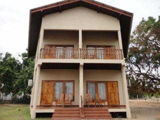 Naaval Hotel - Batticaloa - 7