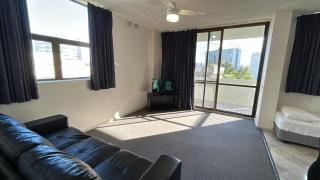 Surfers Private Apartments - Gold Coast - 7