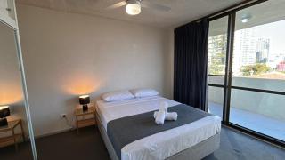 Surfers Private Apartments - Gold Coast - 6