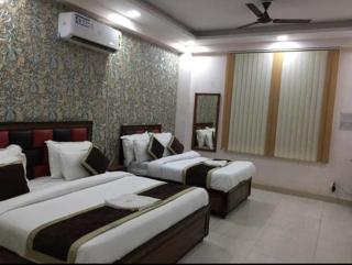 Hotel Angel Pink Residency Near Kaushambi Metro Station - 2