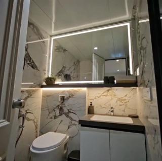 Neon - Royal Nest Aerotel with Pvt Balcony -1 km from Airport - Pune - 7