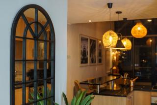 Tyger Lake Luxury Loft - - 8