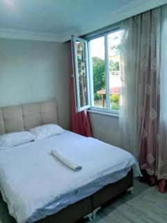 cheap rooms in the forest closest to the airport - Taşoluk - 4