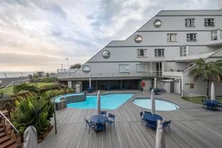 Perna Perna Stunning 3 BR Apartment Sea Views - Durban North - 4