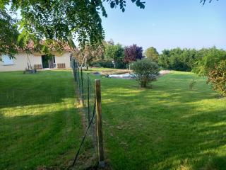 maison 85m2 avec piscine, jardin arboré, vue magnifique Pyrénées, 2 adultes - 7
