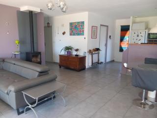 maison 85m2 avec piscine, jardin arboré, vue magnifique Pyrénées, 4 personnes - - 3