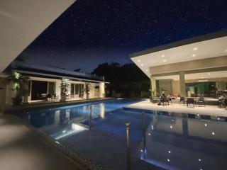 Avenue Suites - Bacolod - 3