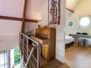 Picturesque Holiday Home in Oldenzaal with Jacuzzi - Oldenzaal - 1
