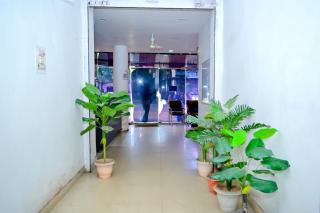 Sri Ram Hotel - - 6