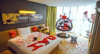 IU Hotel Shangqiu Kaixuan Road Zhonghuan Square Branch - 1