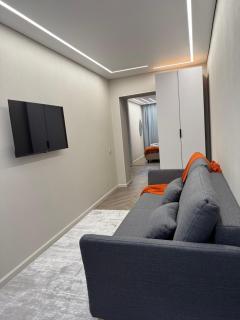 Designer apartment opposite the Airport - Zhezdi - 3