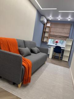 Designer apartment opposite the Airport - Zhezdi - 2