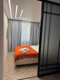 Designer apartment opposite the Airport - Zhezdi - 4