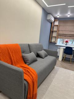 Designer apartment opposite the Airport - Zhezdi - 6