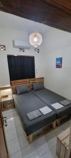 Taefoo Homestay - TOKYO ROOM Free Wifi, Air Conditioner & 3 Shared Bathrooms - Timuran - 7