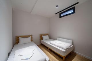 Niabi Villa with pool - 1