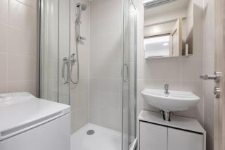 Apartment with 2 bedrooms with kitchen near metro - Prag - 5