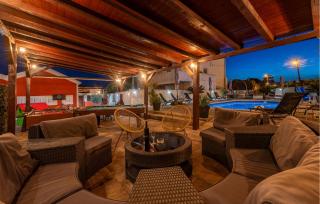 Beautiful Home In Turanj - Turanj (Torrette) - 5