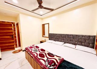 Near Mahakal Temple # Hotel D-e-m-a-n-d ! ujjain, All Room Air conditioned And Spacious, with Wifi -BEST HOTEL IN UJJAIN - Ujjain - 5