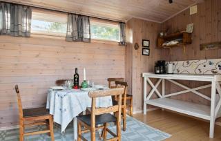 5 Bedroom Cozy Home In Resö - Resö - 4