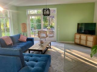 Enjoy the space and countryside at Het Hofhuys - Oosterwolde - 3