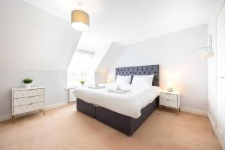 3bed town house- Superking Beds-fast WI-FI-Parking - Colchester - 9