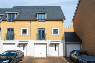 3bed town house- Superking Beds-fast WI-FI-Parking - Colchester - 1