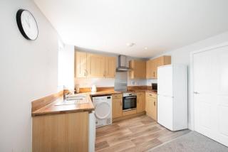 Two Bed, Two bath, Apartment with Parking Space - Colchester - 8