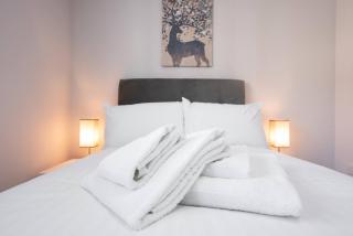 Two Bed, Two bath, Apartment with Parking Space - Colchester - 2