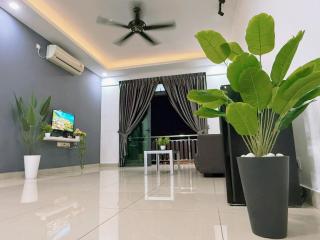 Stylish Luxury Two Bedrooms Condo 1-6pax at D Secret Garden - Johor Bahru-Mid Valley-Paradigm Mall-Dato Onn-Setia Tropika-Kempas-UTM - Johor Bahru - 0