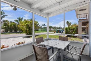 A Place in Paradise Unit A - Anna Maria - 7