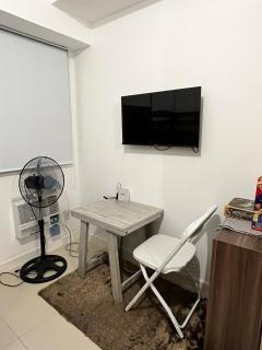 Staycation Condo - WiFi - Gym and Pool - 3 beds - Manila - 6