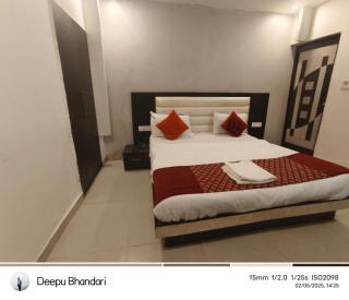 Hotel De ROYAL - New Delhi - 1