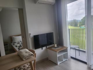 Sky Park Laguna Residences F5 - - 4