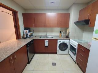 Spacious 1 Bedroom Plus Hall in Mag218 - 3